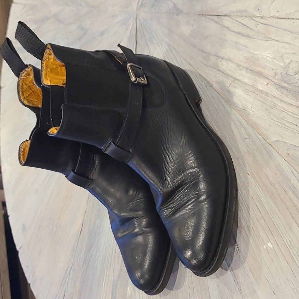 Frye black leather Chelsea boot with straps